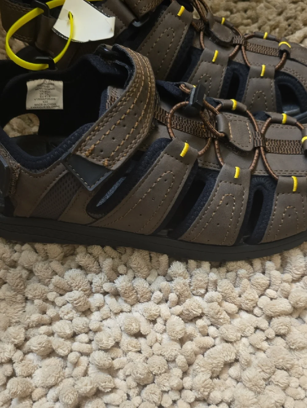 New Lands End Mens Size 8 1/2 D Brown Closed-Toe Sandals Water Shoes Adjustable